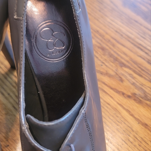 Jessica Simpson Gray Patent Genuine Leather Cap Toe Heels Shoes Stilletos Size 9 - Picture 4 of 10